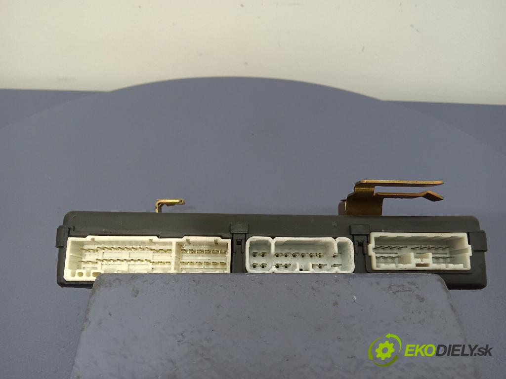 Volvo V40 2001 riadiaca jednotka Komfortu 30621304