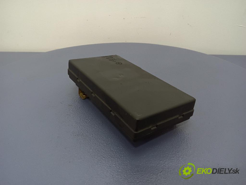 Volvo V40 2001 riadiaca jednotka Komfortu 30621304