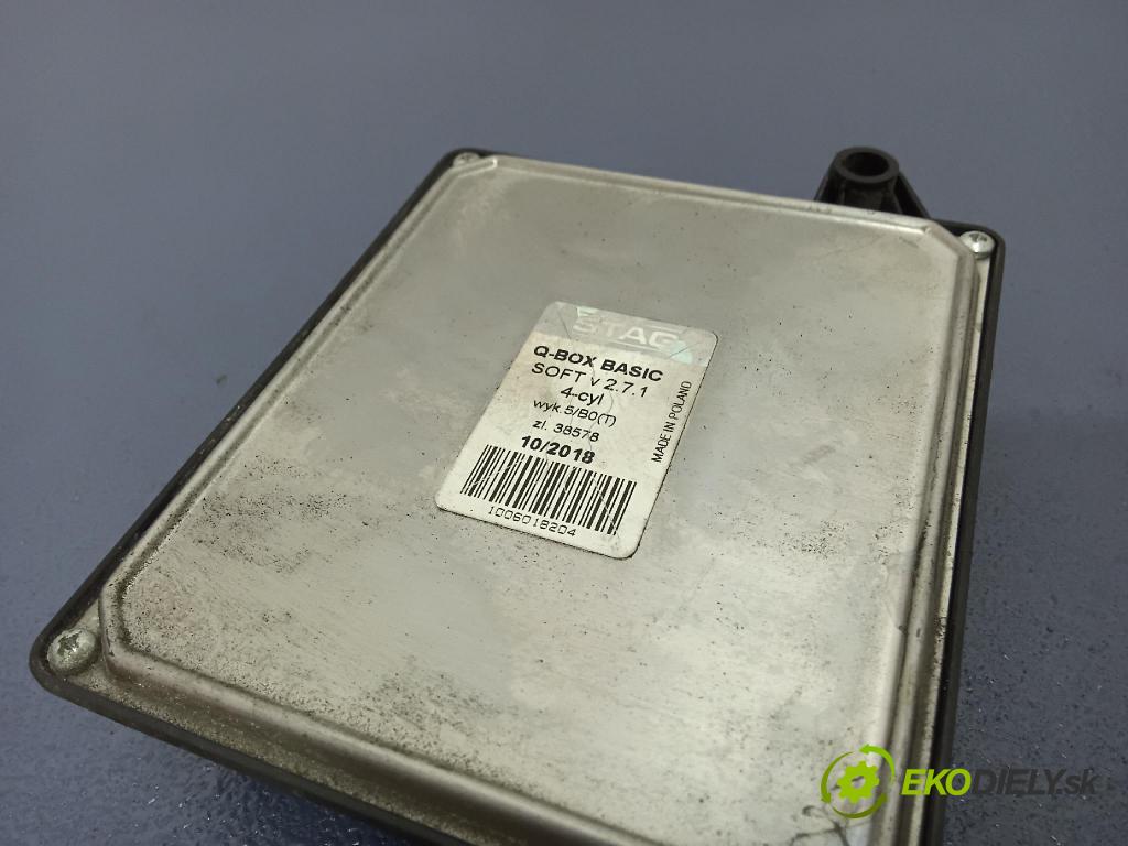 Volvo V40 2001 riadiaca jednotka 10R-036616