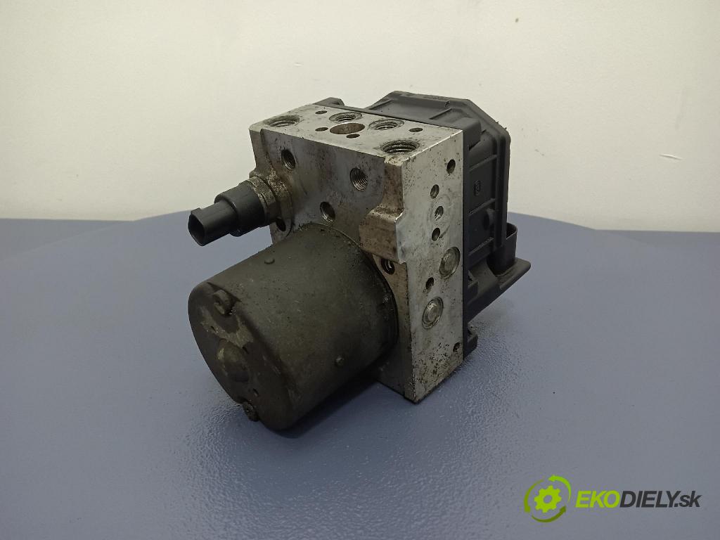 Toyota Avensis 2003 čerpadlo ABS x 44540-05030