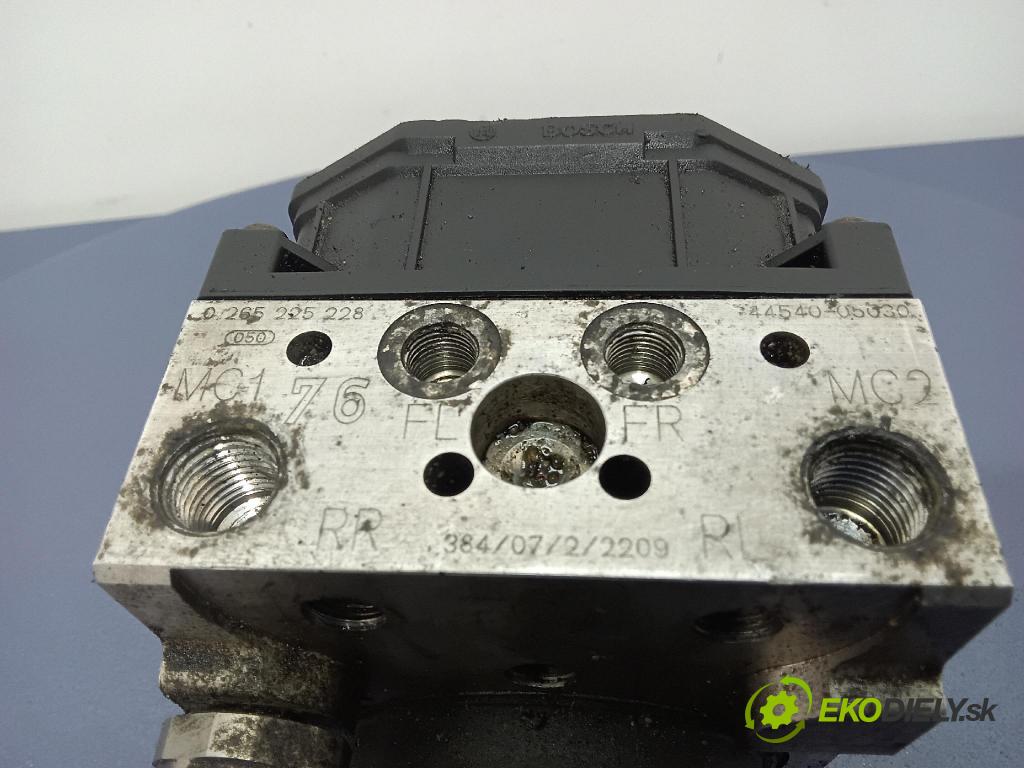 Toyota Avensis 2003 čerpadlo ABS x 44540-05030