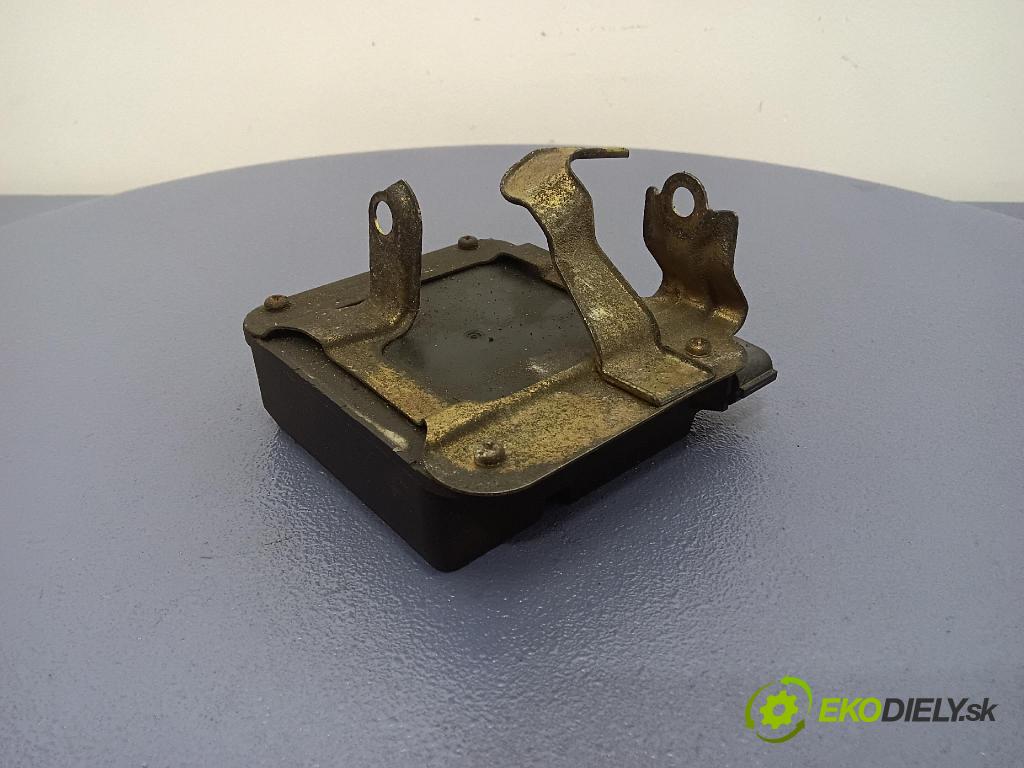 Toyota Avensis 2003 riadiaca jednotka 89871-20050