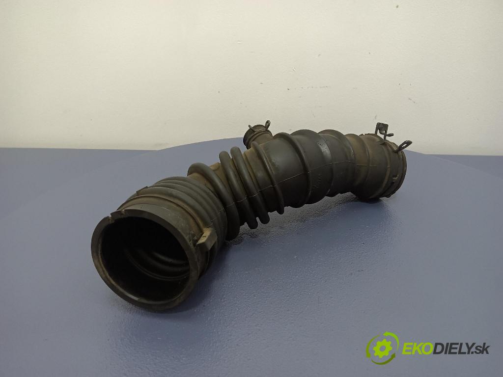 Toyota Avensis 2003 trubka Vzduch: 17881-0G011