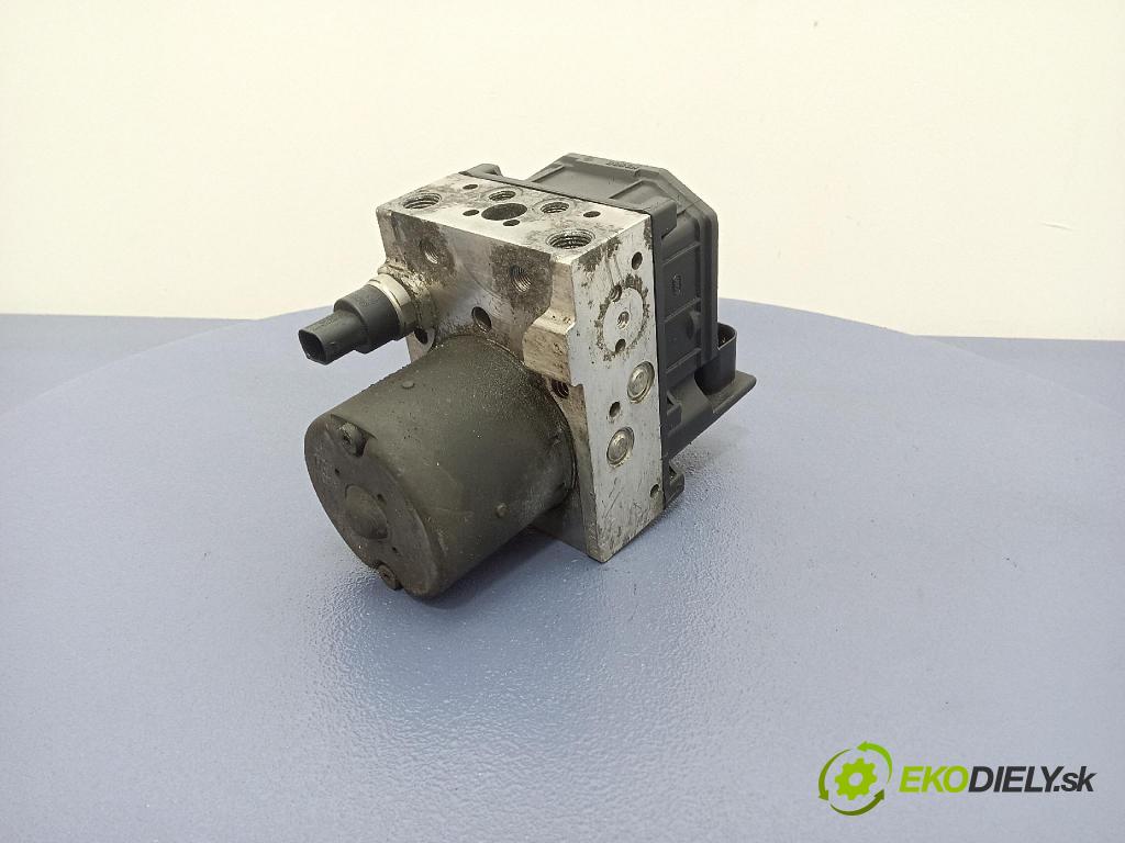 Toyota Avensis 2005 čerpadlo ABS x 44540-05033