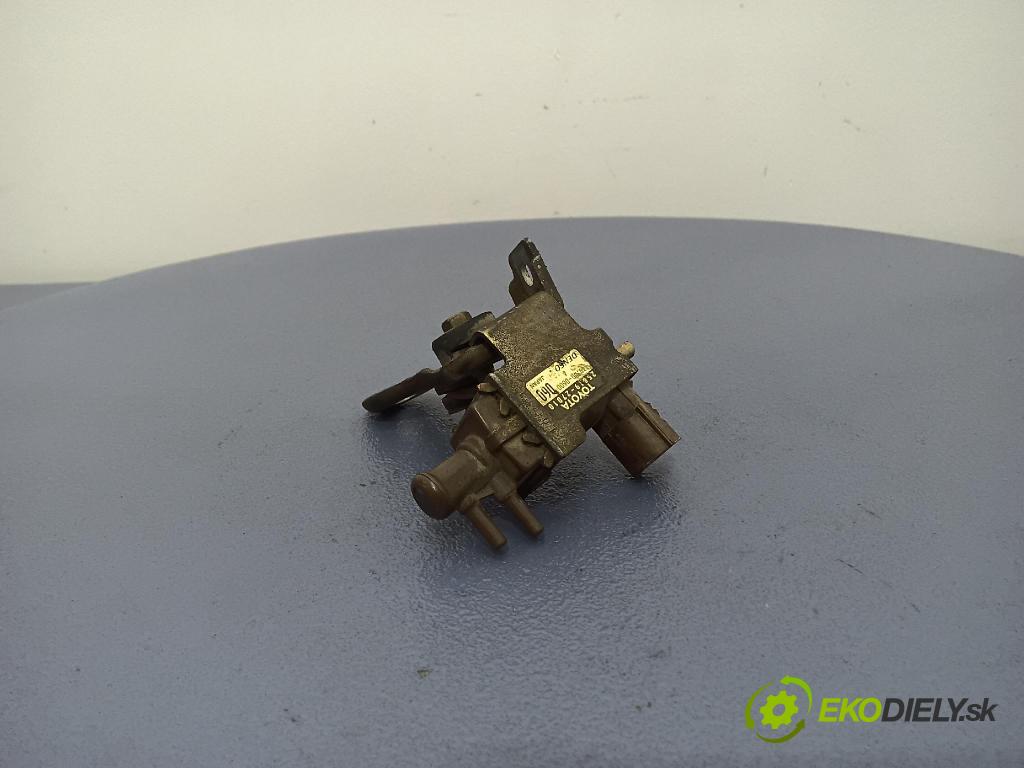 Toyota Avensis 2002 ventil Vákuum: 25819-27010