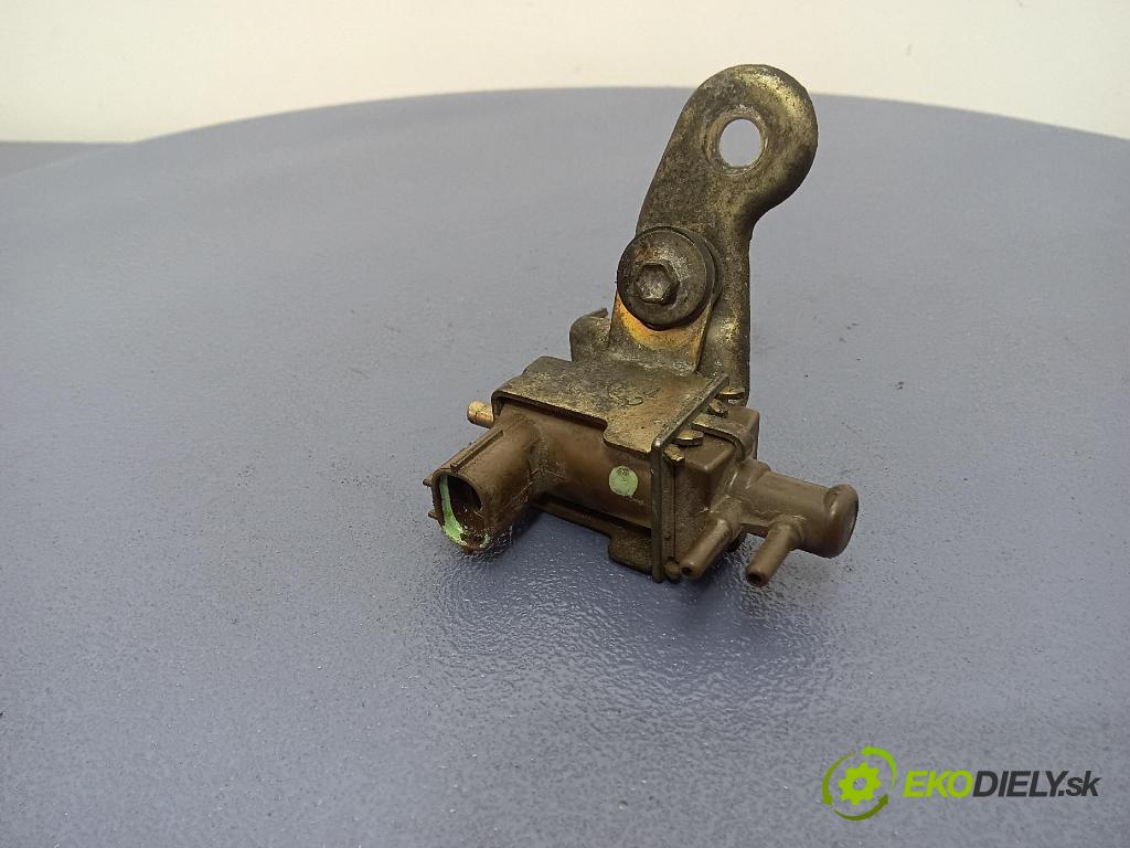 Toyota Avensis 2002 ventil Vákuum: 25819-27010