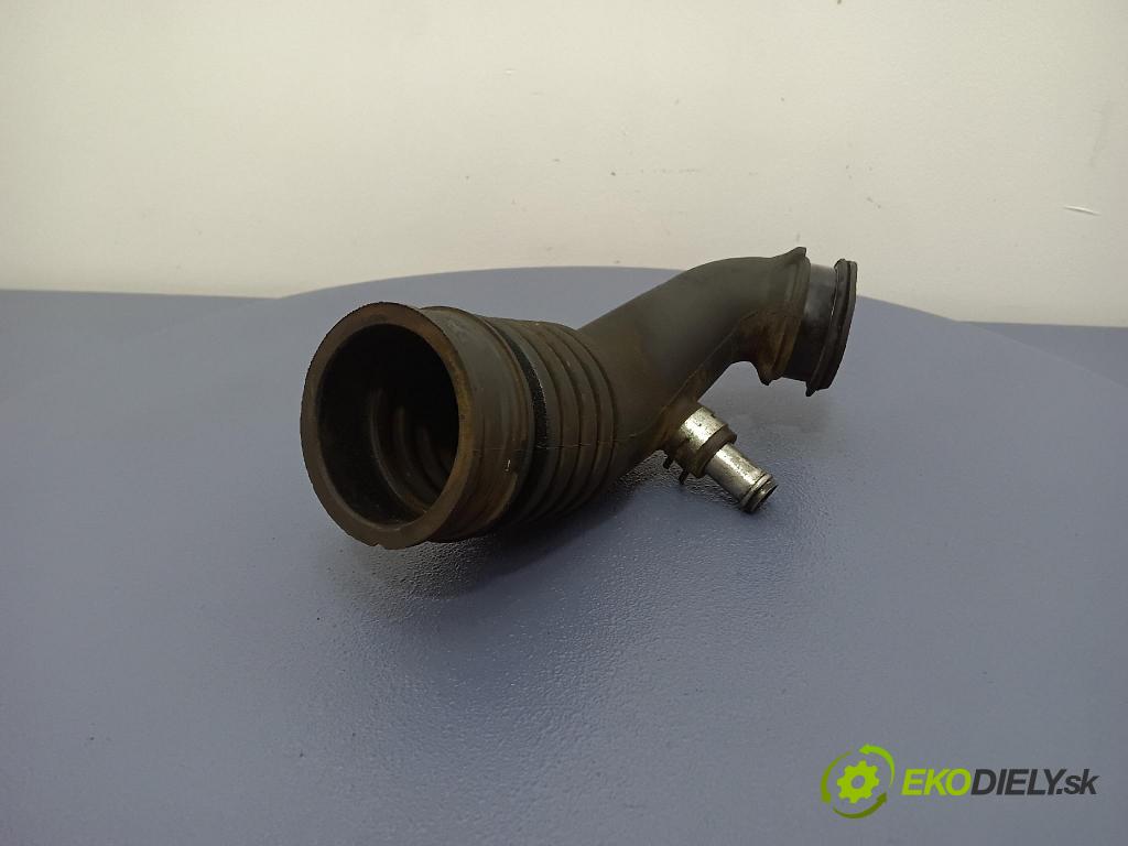 Toyota Avensis 2002 rúrka Vzduch: 17881-27040