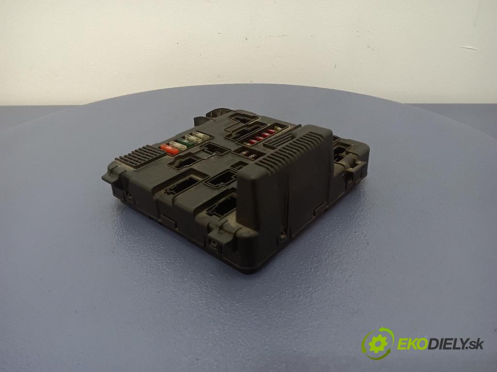 Renault Megane 2003 skrinka Poistky: 8200262385A