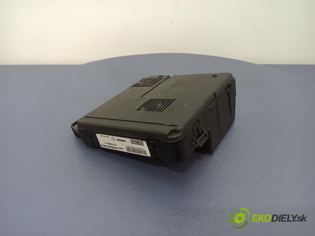 Renault Megane 2003 skrinka Poistky: 8200262385A