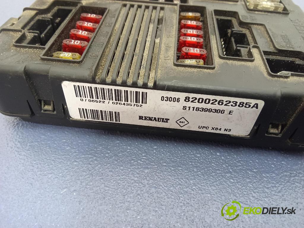 Renault Megane 2003 skrinka Poistky: 8200262385A