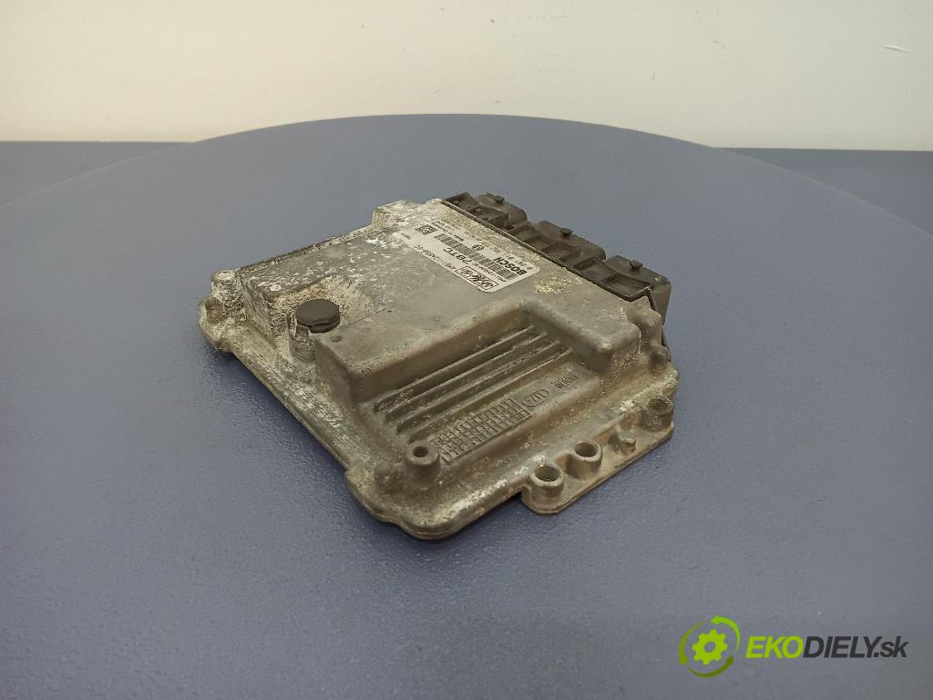 Mazda 3 2006 riadiaca jednotka Motor: 4M61-12A650-BC