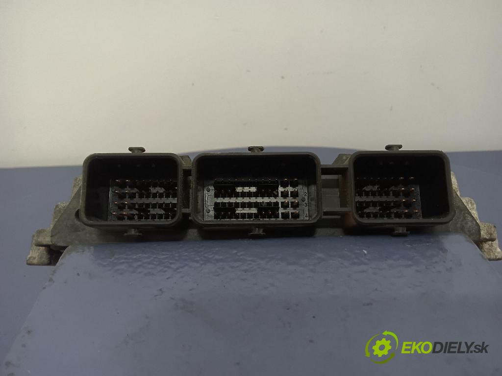 Mazda 3 2006 riadiaca jednotka Motor: 4M61-12A650-BC