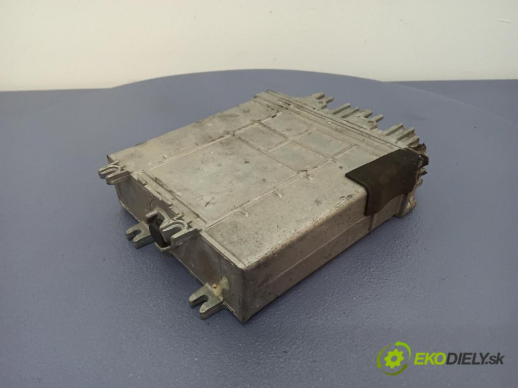 Volkswagen Sharan 1999 řídící jednotka Motor: 028906021GT