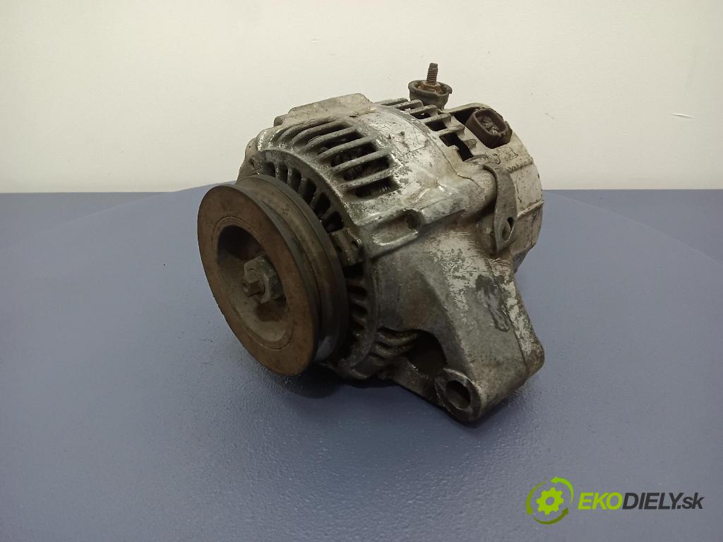 Toyota Avensis 2002 Alternator 01