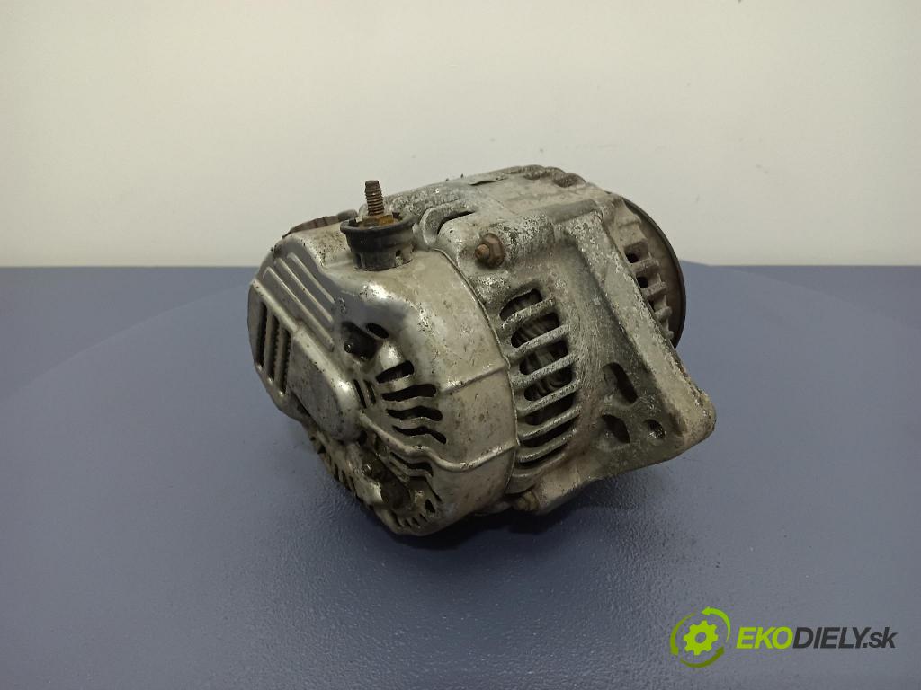 Toyota Avensis 2002 Alternator 01