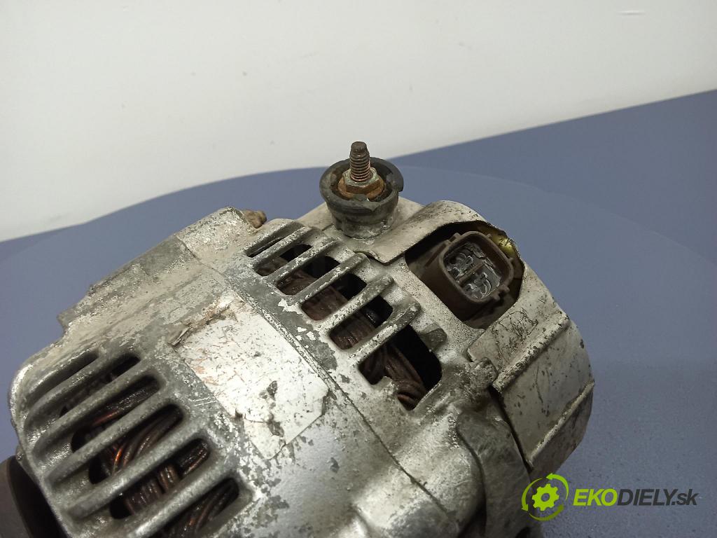 Toyota Avensis 2002 Alternator 01