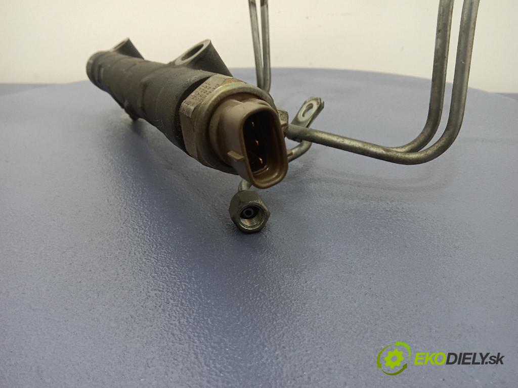 Toyota Avensis 2002 lišta Dodávka: 89458-12020