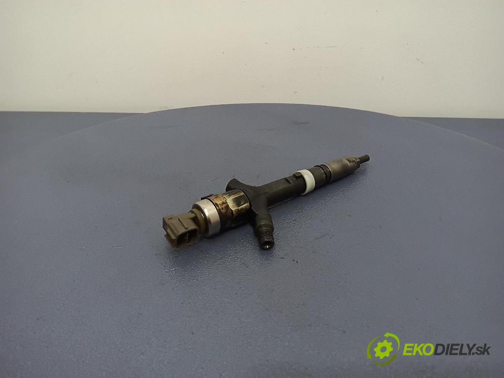 Toyota Avensis 2002 vstrek 23670-27030