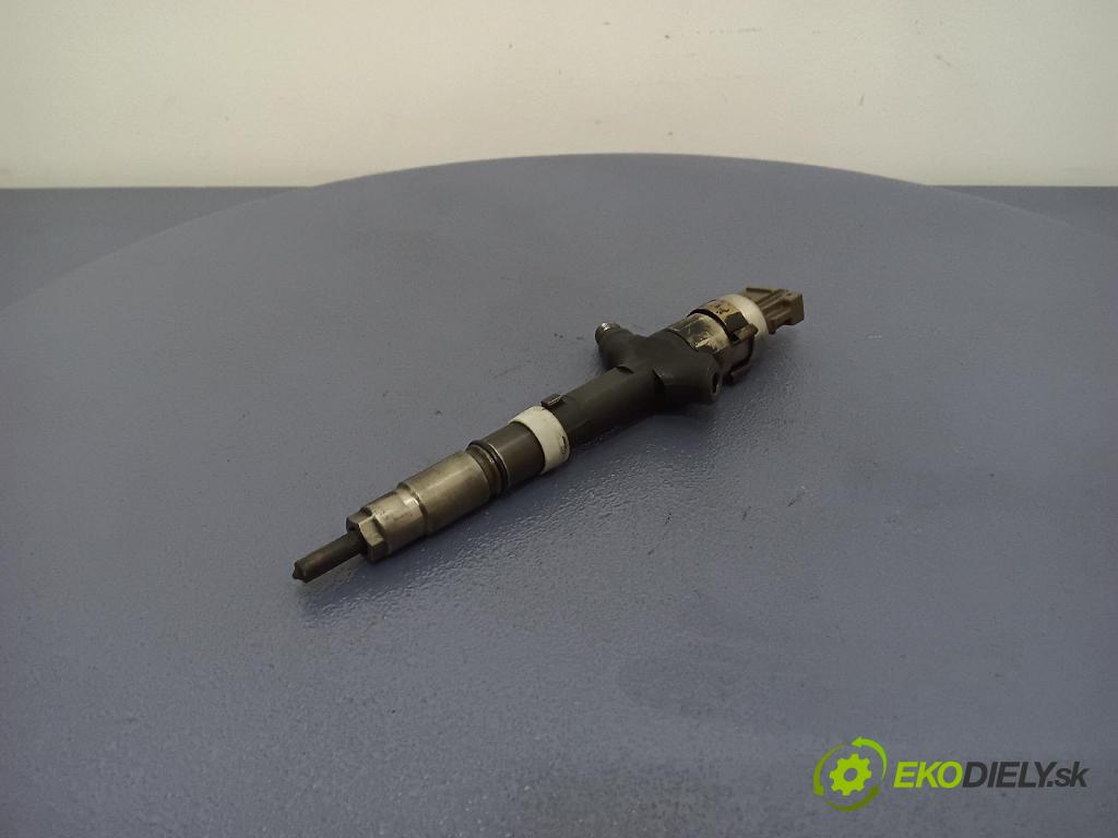 Toyota Avensis 2002 vstrek 23670-27030