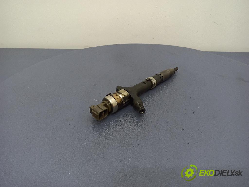 Toyota Avensis 2002 vstrek 23670-27030