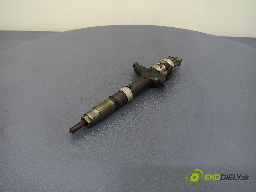 Toyota Avensis 2002 vstrek 23670-27030