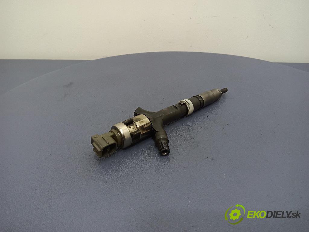 Toyota Avensis 2002 vstrek 23670-27030