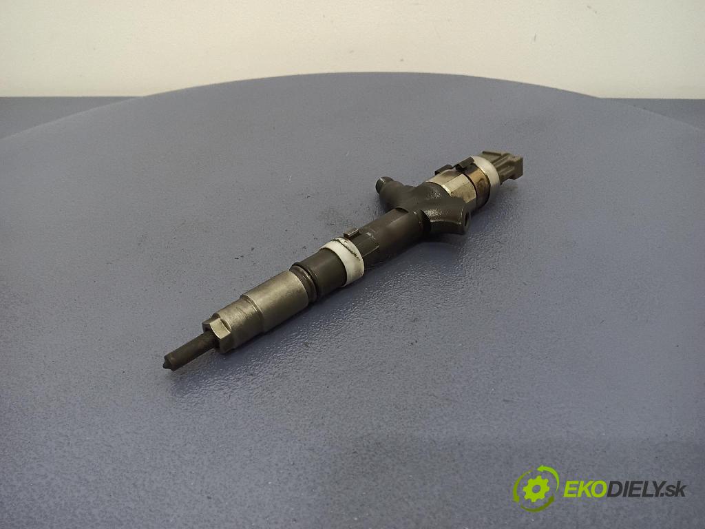 Toyota Avensis 2002 vstrek 23670-27030