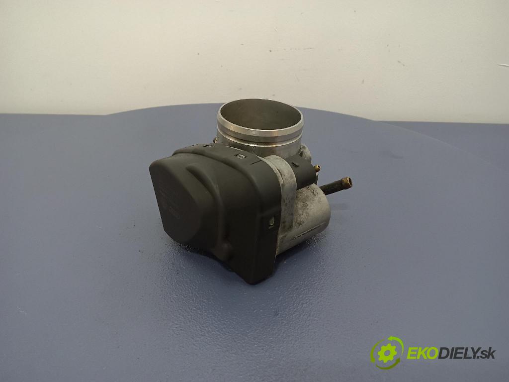 Audi A4 2001 klapka 06B133062D