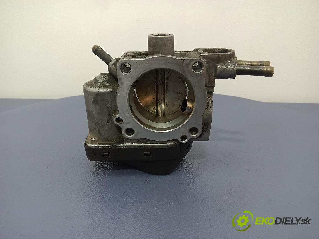 Audi A4 2001 klapka 06B133062D