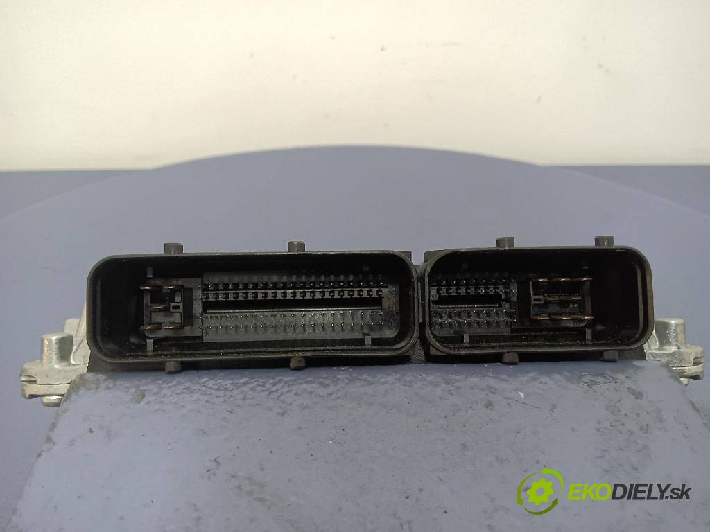 Audi A4 2001 riadiaca jednotka Motor: 8E0906018AF