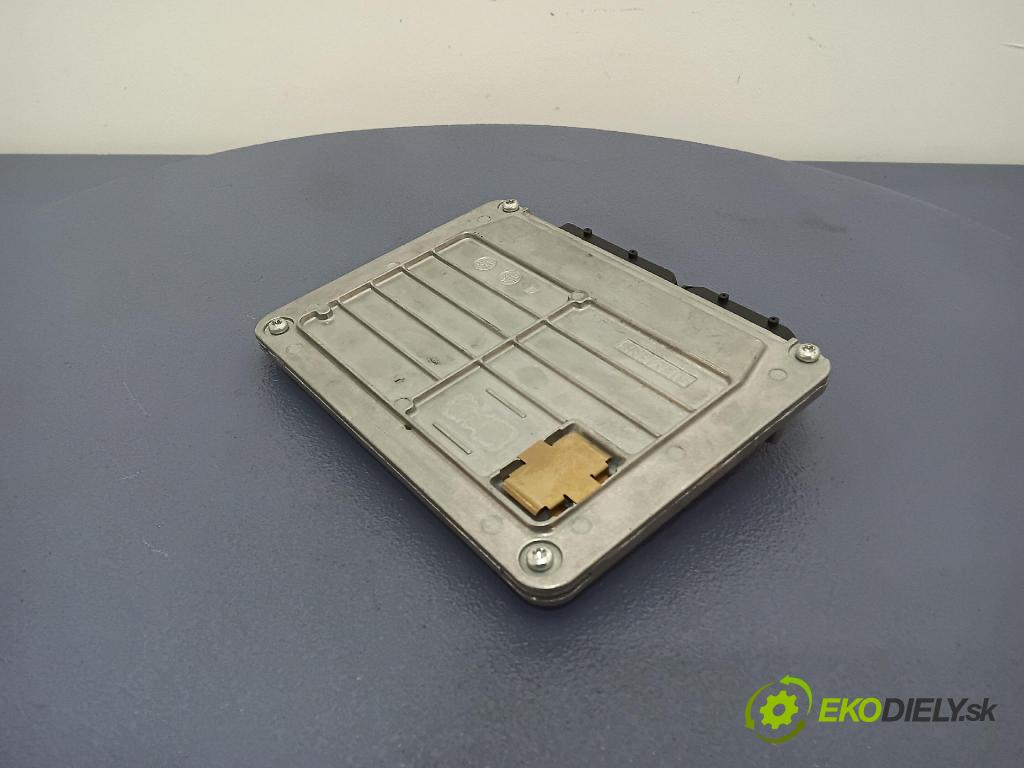 Audi A4 2001 riadiaca jednotka Motor: 8E0906018AF