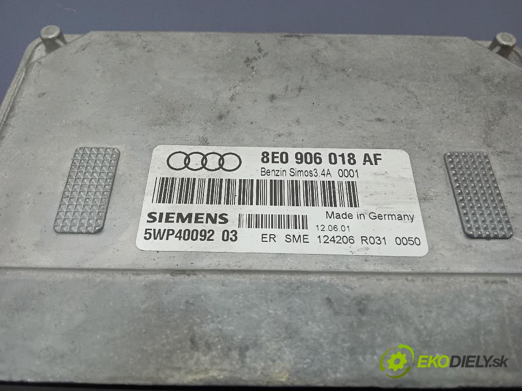 Audi A4 2001 řídící jednotka Motor: 8E0906018AF