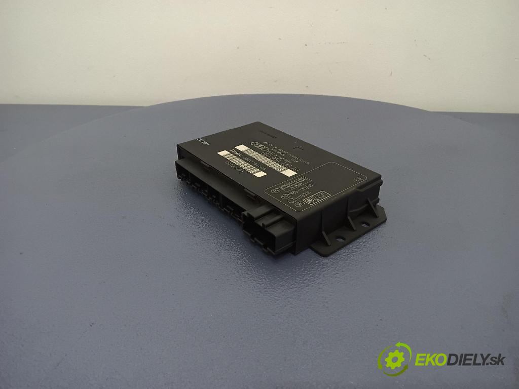 Audi A4 2001 riadiaca jednotka Komfortu 8E0959433AQ