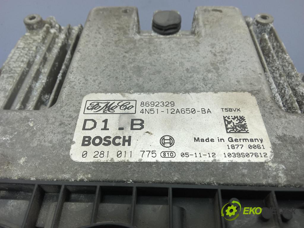 Volvo S40 2005 řídící jednotka Motor: 4N51-12A650-BA