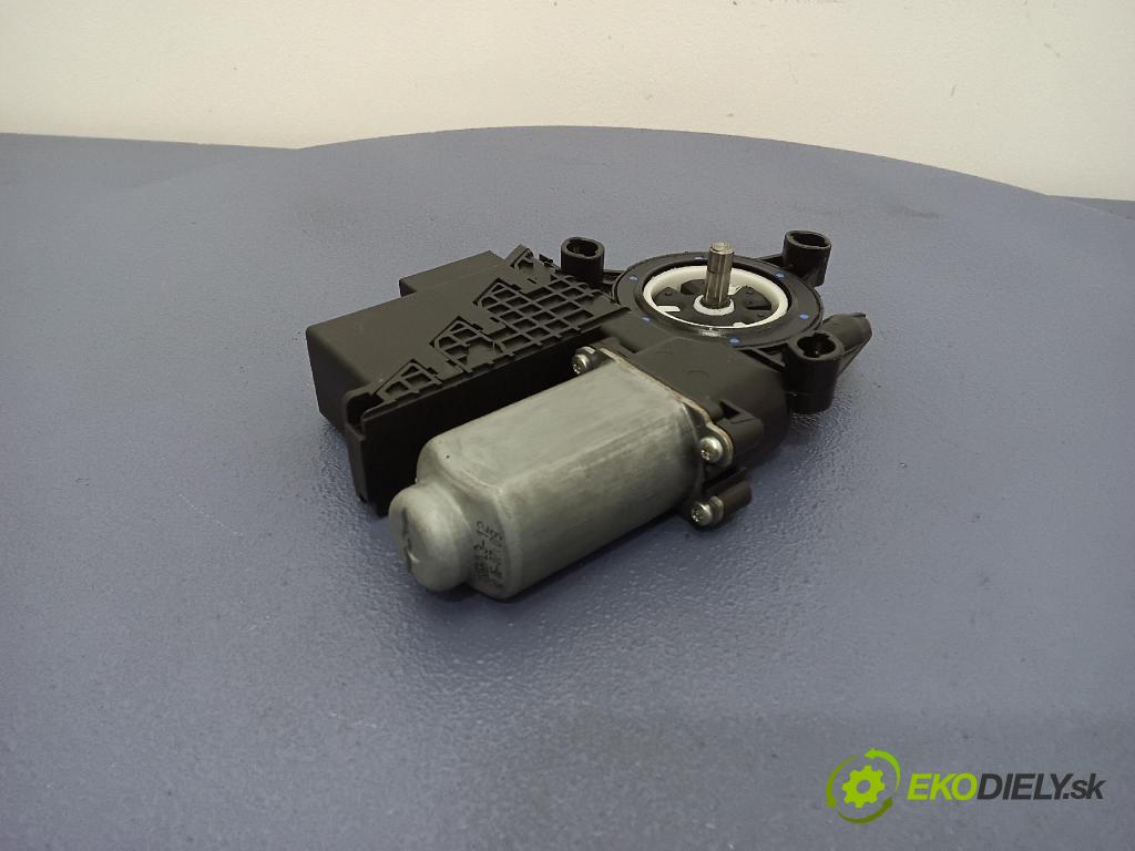 Skoda Fabia 2004 mechanismus stahování Sklenka: před Levý: 6Y2959802