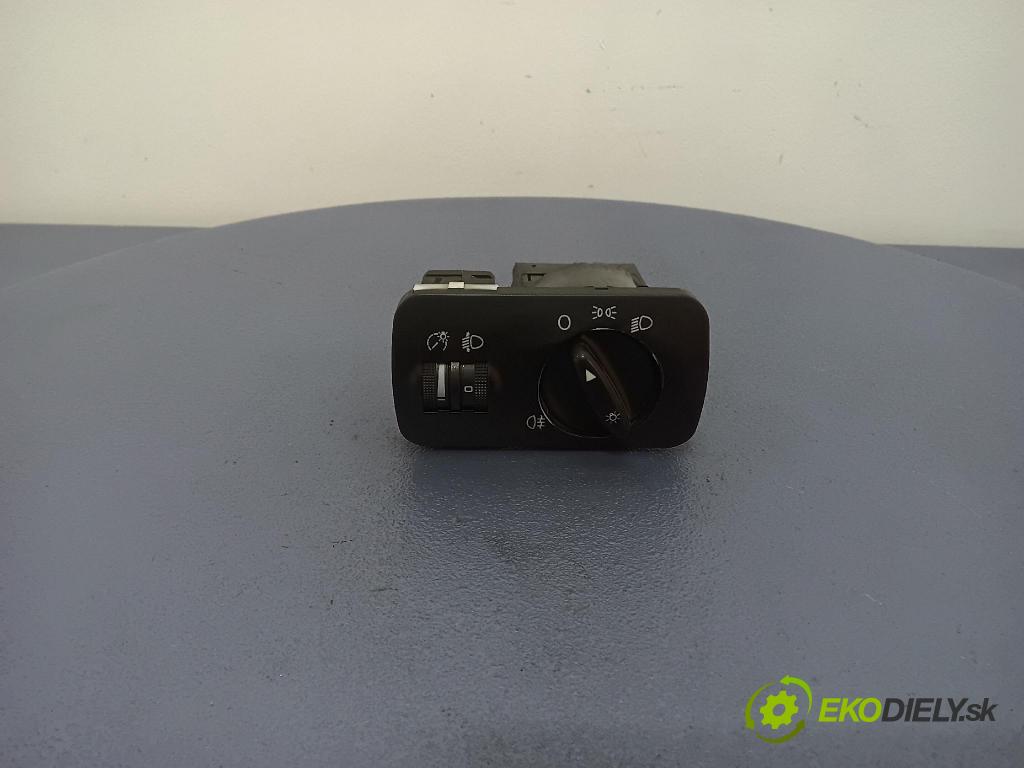 Audi A3 2000 prepínač svetiel 8L1941531E