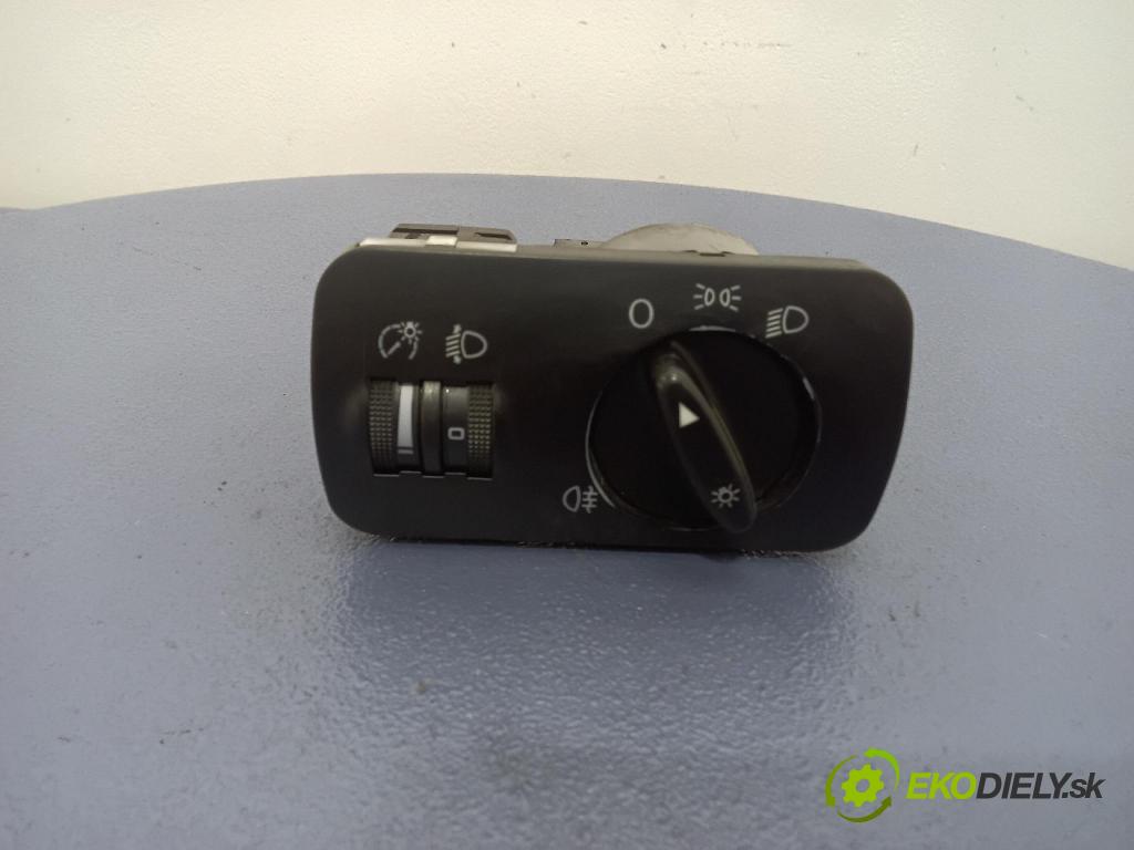 Audi A3 2000 prepínač svetiel 8L1941531E