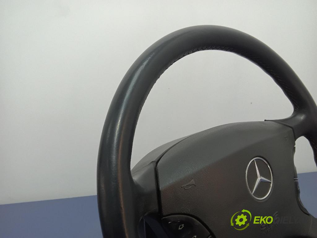 Mercedes S-klasa 2000 volant 01