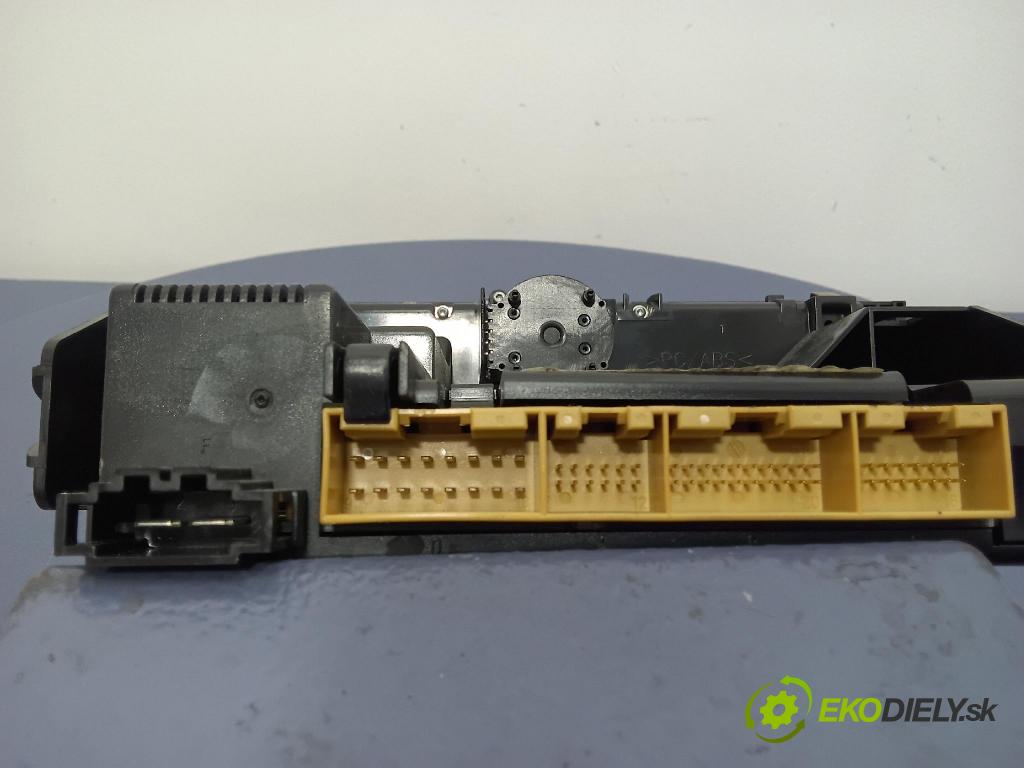 Audi A3 2000 prepínač Klimatizácia: Prúd vzduchu: 8L0820043H