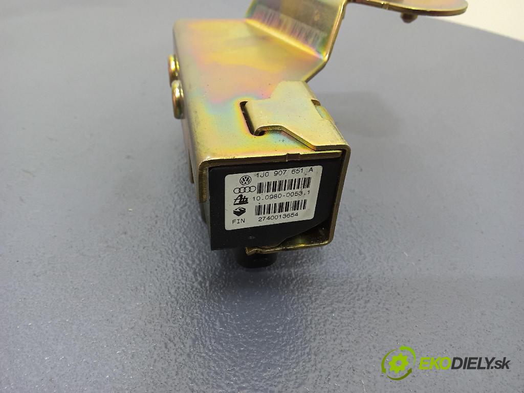 Audi A3 2000 snímač ESP 1J0907657B