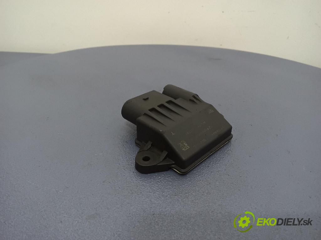 Mercedes 211 2005 relé Svíčky: 6429005801