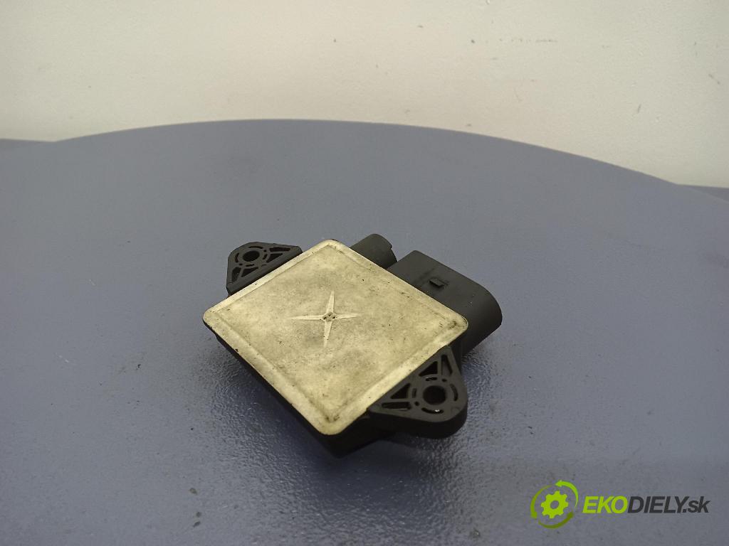 Mercedes 211 2005 relé Svíčky: 6429005801