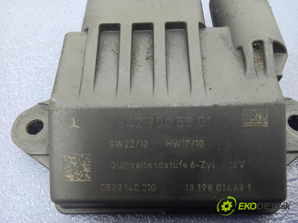 Mercedes 211 2005 Relé: Svíčky: 6429005801