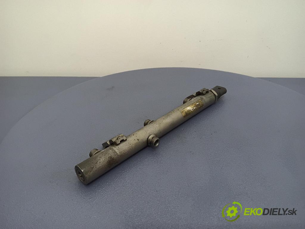 Mercedes 211 2005 lišta Zásobování A6420700695