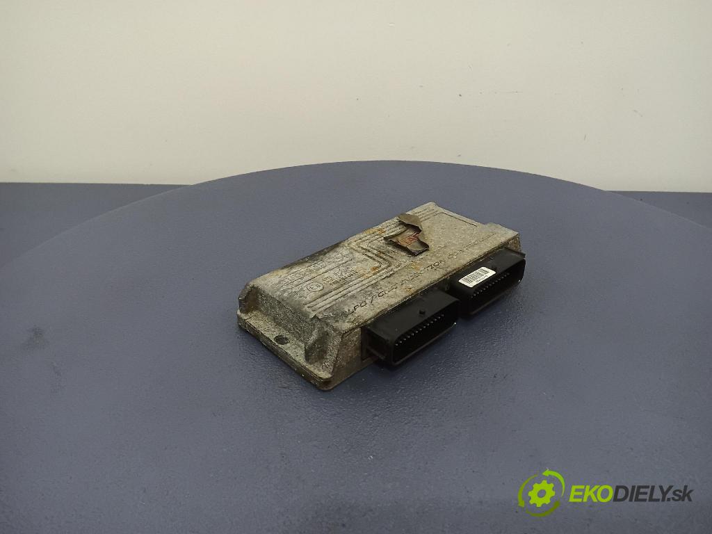 Chrysler Grand voyager 1998 řídící jednotka 67R-014289