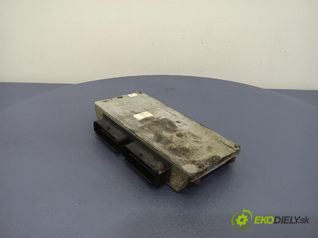 Chrysler Grand voyager 1998 řídící jednotka 67R-014289