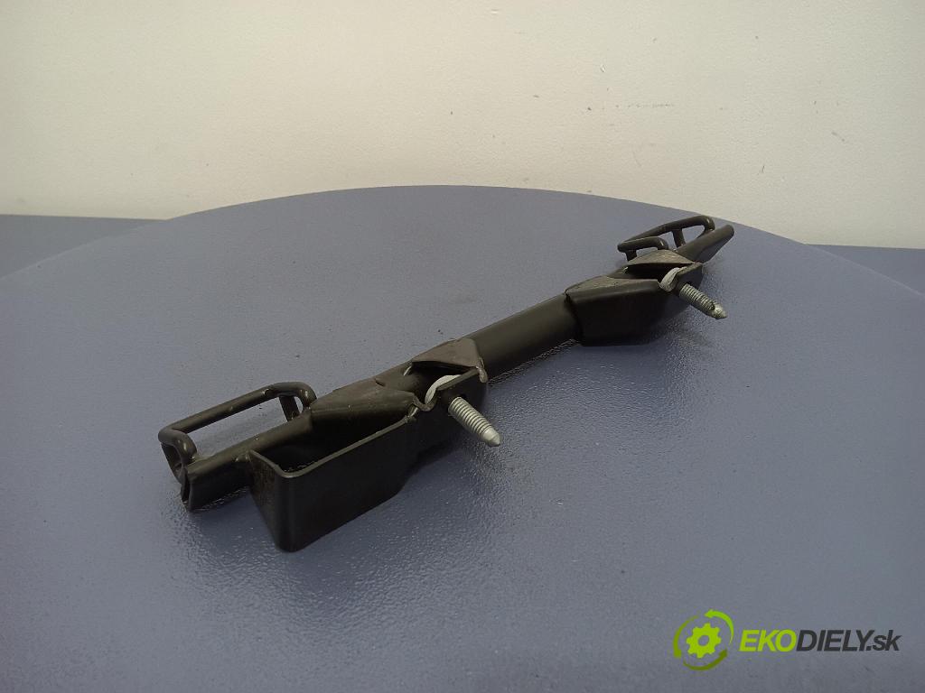 Audi A4 2002 Sedačka zadný 8E0813546A