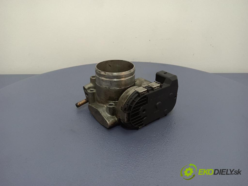 Audi A4 2002 klapka 06B133062H