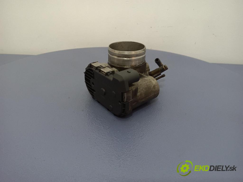 Audi A4 2002 klapka 06B133062H