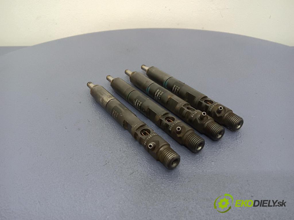 Ford Focus 2002 vstrek 2T1Q-9F593-AA